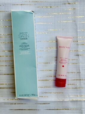 Mary Kay Satin Hands Soap & Pink Clay Mask Duo